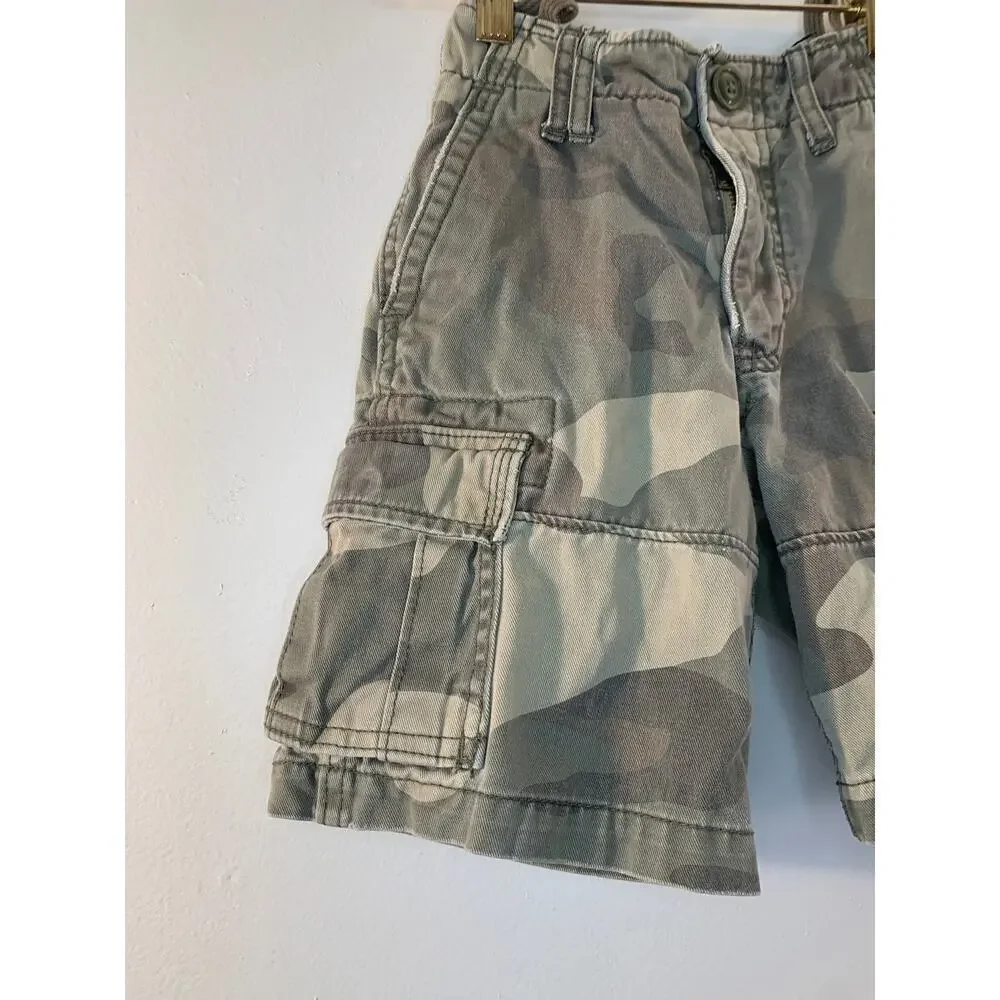 GAP Boy’s Camo Cargo Shorts / Size: 5 Slim